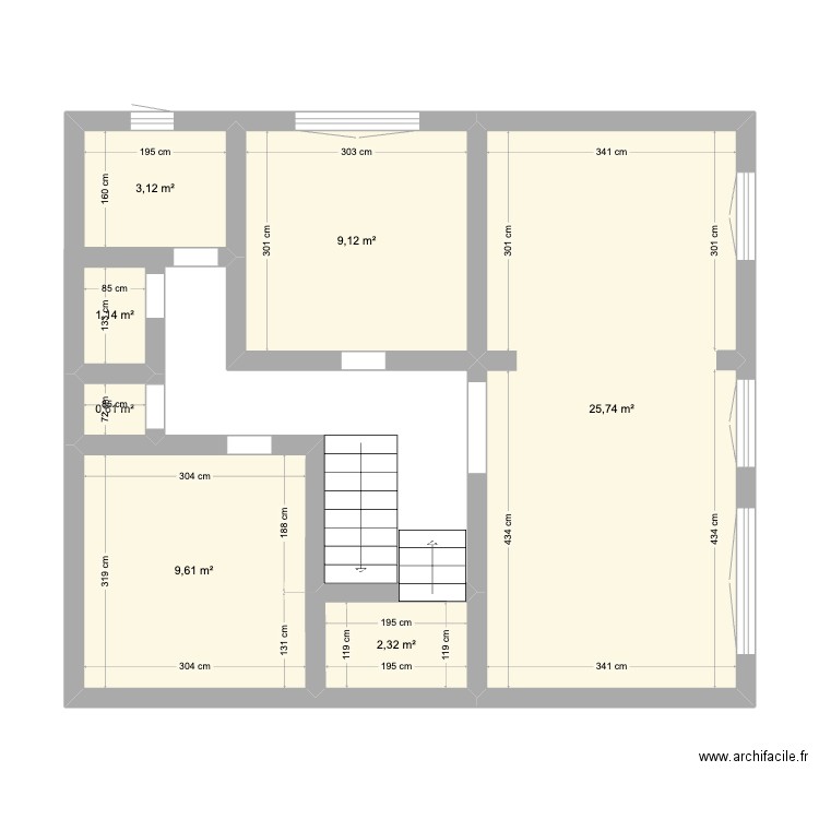 MAison neuville RDC. Plan de 7 pièces et 52 m2