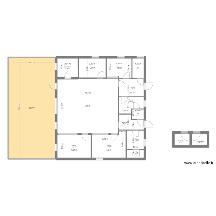 18 Bourges Bienvenu. Plan de 16 pièces et 211 m2