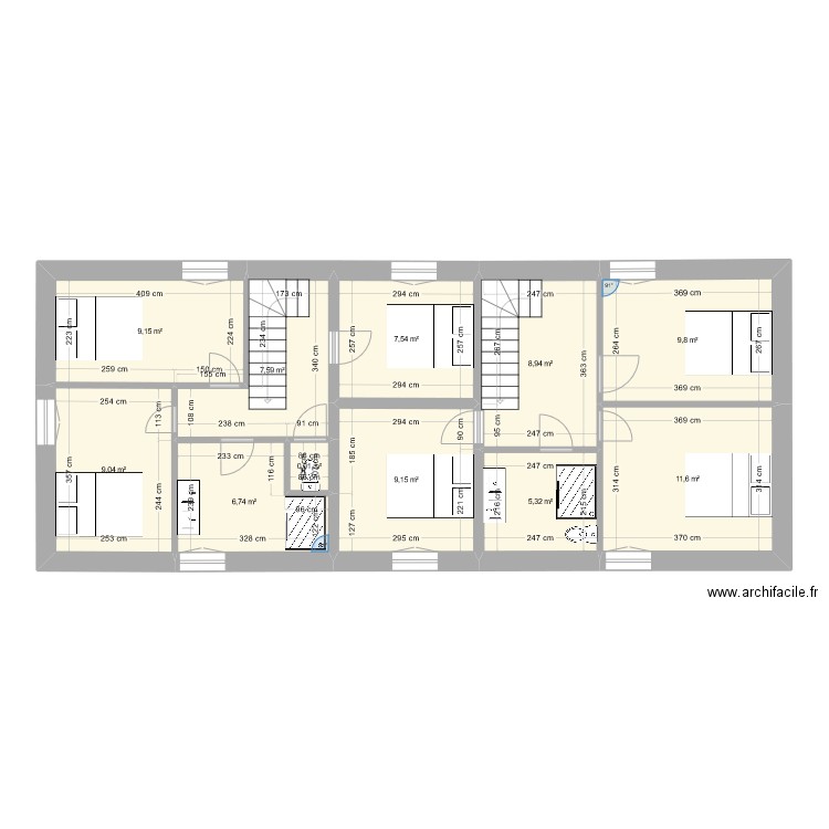 Gurat etage. Plan de 11 pièces et 86 m2