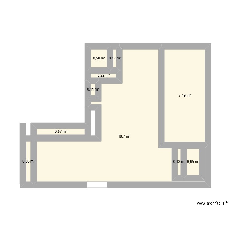 FNAC. Plan de 10 pièces et 31 m2