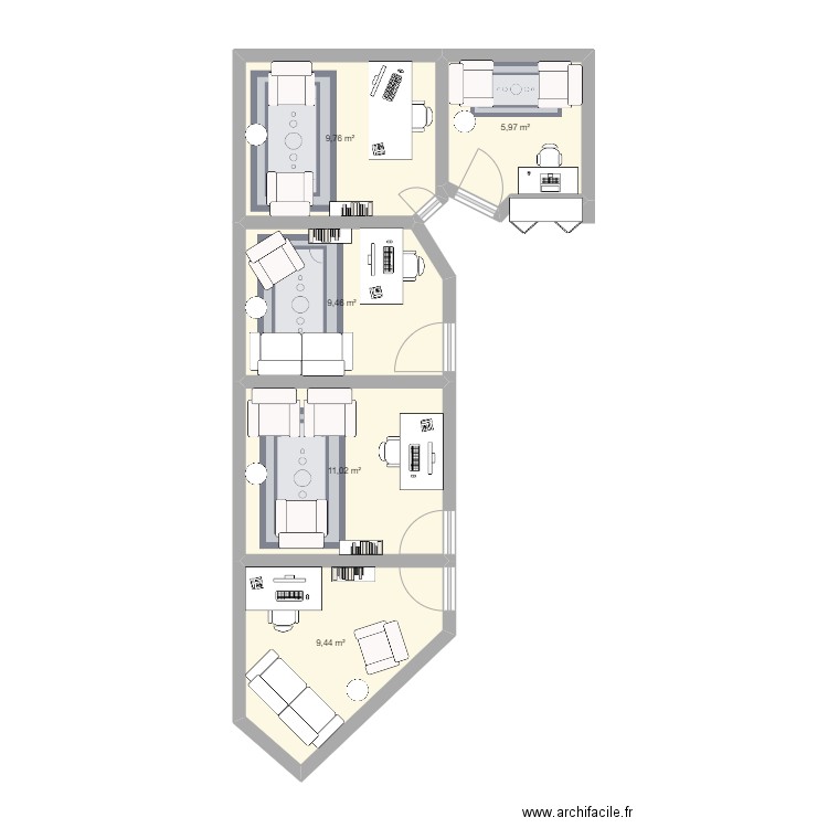 Agrandissement clinique. Plan de 5 pièces et 46 m2