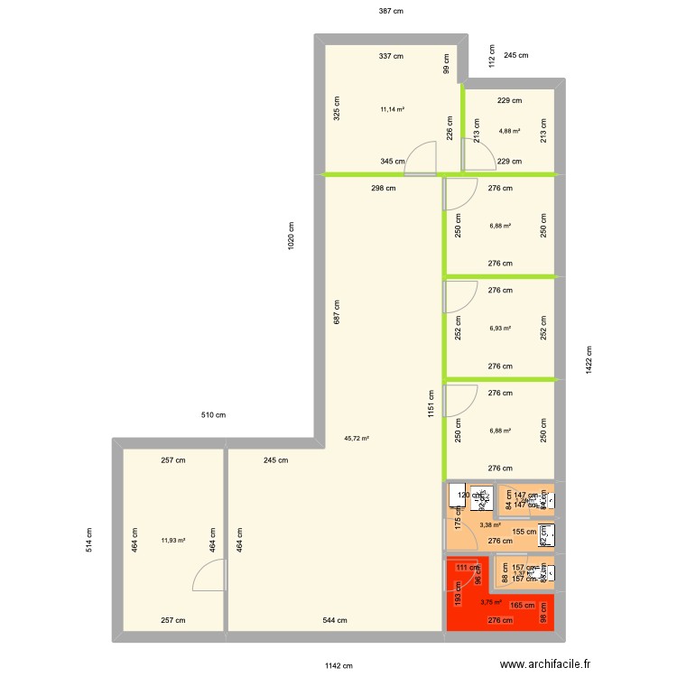 UFC . Plan de 11 pièces et 104 m2