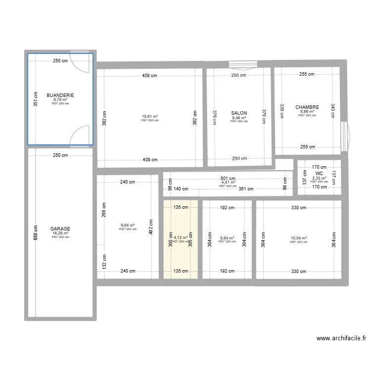 Chalet. Plan de 11 pièces et 96 m2