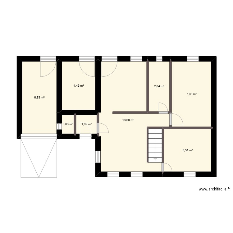 RDC ACTUEL. Plan de 8 pièces et 44 m2