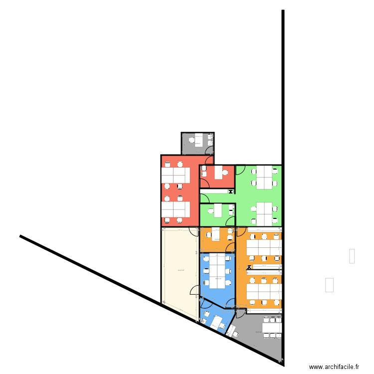 SD2.2. Plan de 11 pièces et 213 m2