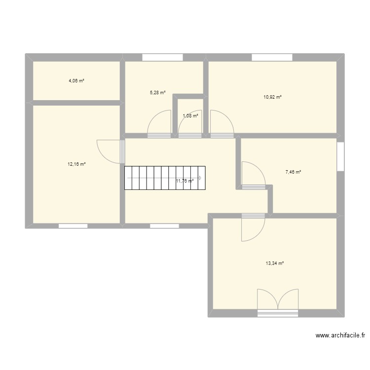 maison étage. Plan de 8 pièces et 66 m2