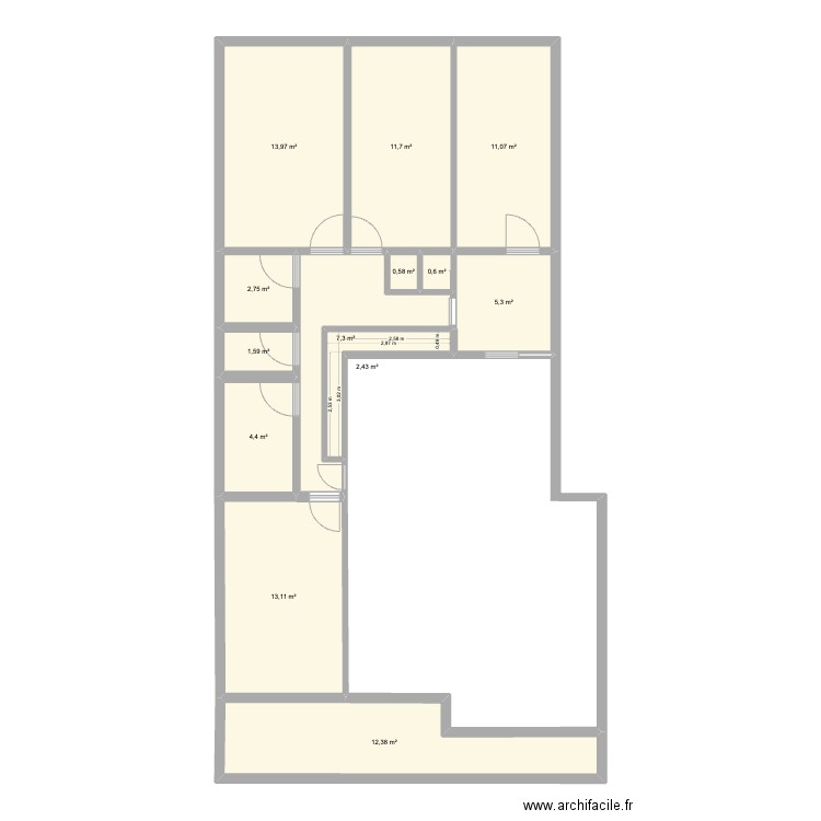 Philippe Auguste. Plan de 13 pièces et 87 m2