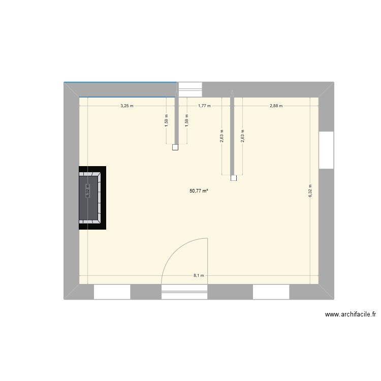 RDC. Plan de 1 pièce et 51 m2