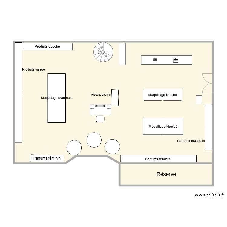 Nocibé. Plan de 2 pièces et 130 m2