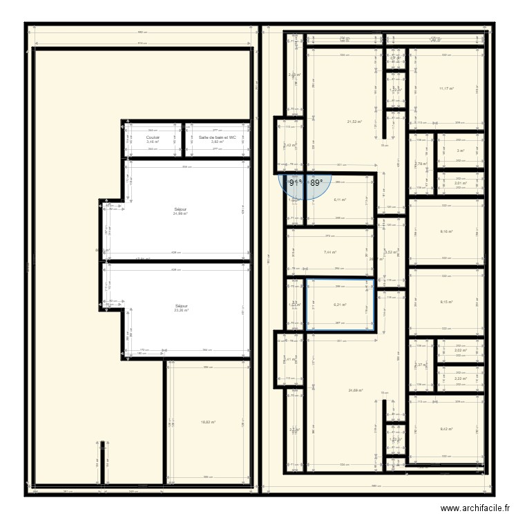 CLAUDIA RDC. Plan de 36 pièces et 697 m2