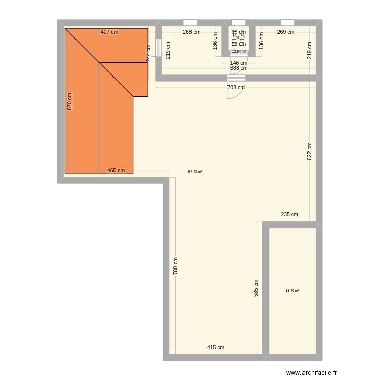 toit. Plan de 4 pièces et 120 m2