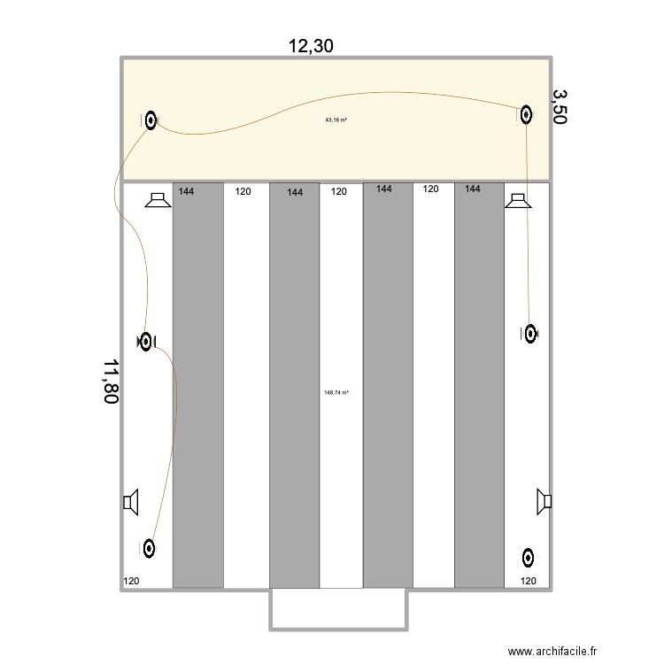 sala arriba 9. Plan de 2 pièces et 192 m2