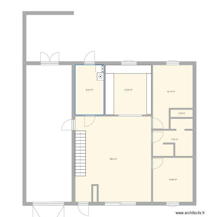 LQY. Plan de 7 pièces et 91 m2