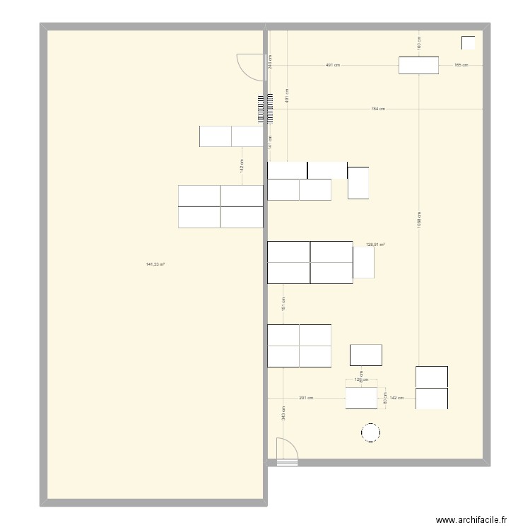 SALLES MSI. Plan de 2 pièces et 270 m2