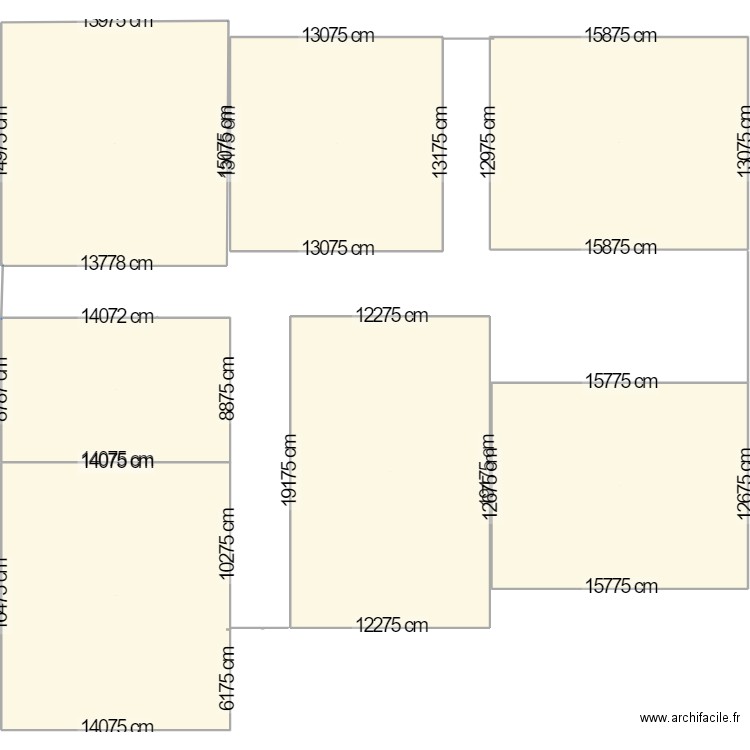 Maison Plain pied. Plan de 7 pièces et 677 m2