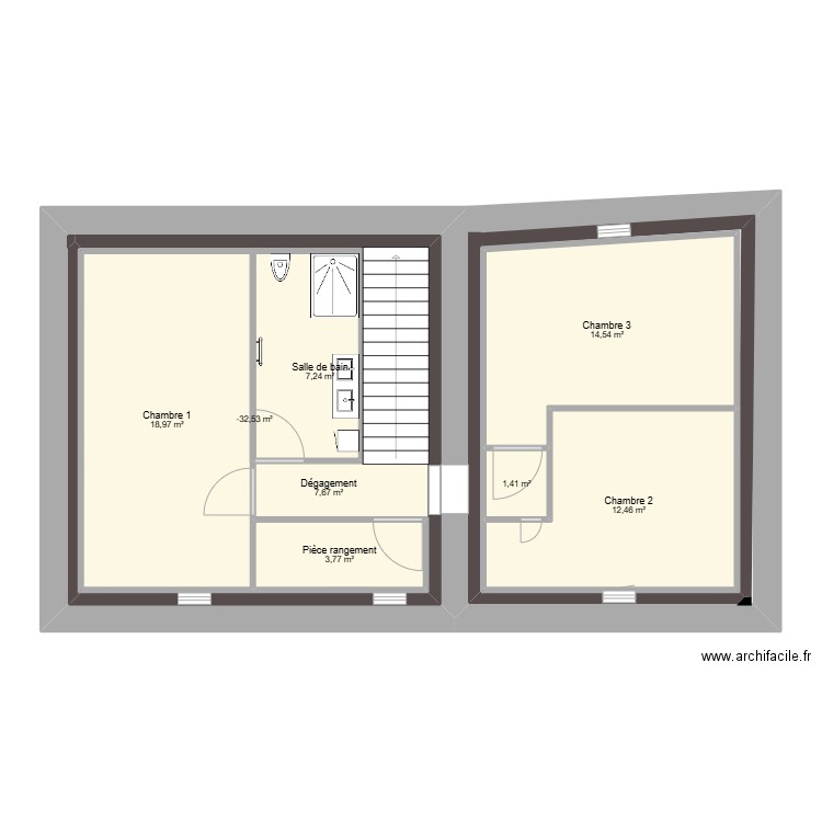 Etage. Plan de 8 pièces et 146 m2