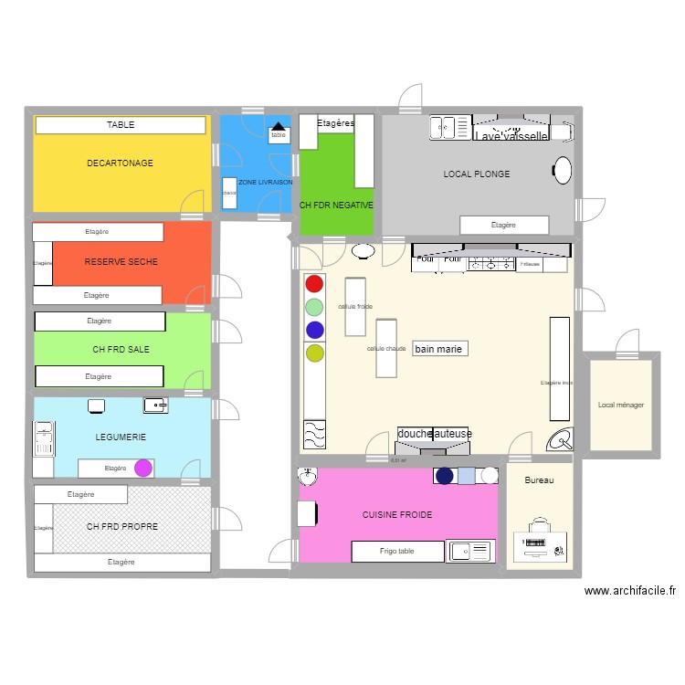 La cuisine . Plan de 12 pièces et 250 m2