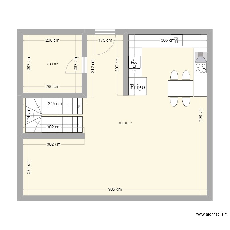 Maison. Plan de 2 pièces et 69 m2