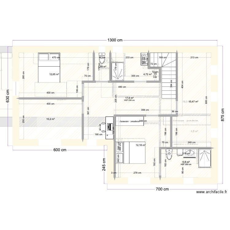 IMPLANTATION. Plan de 13 pièces et 165 m2