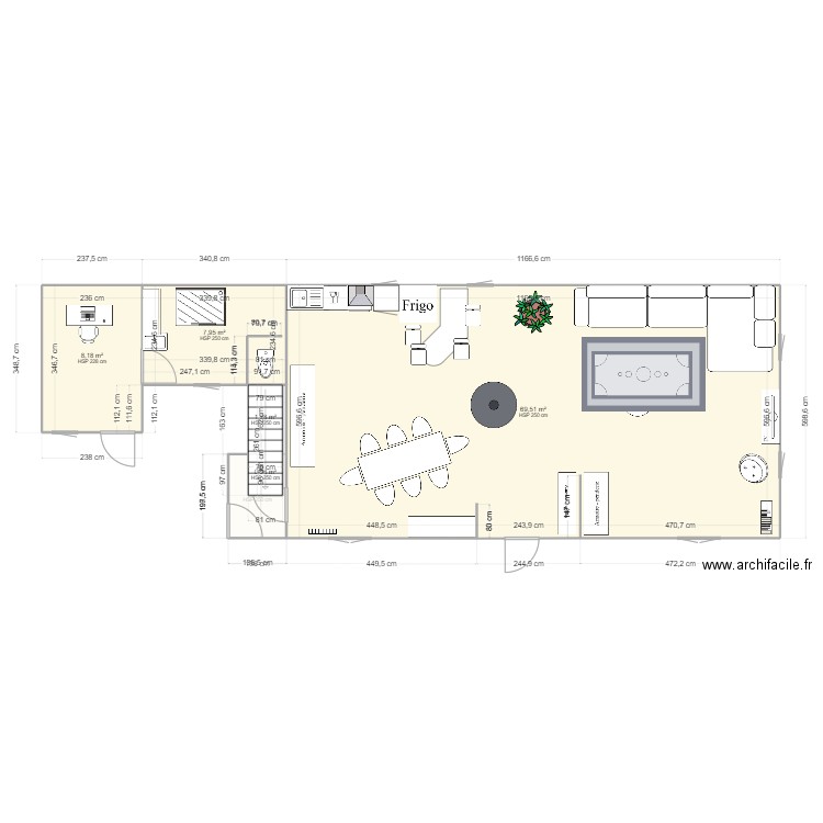 MAISON. Plan de 9 pièces et 176 m2