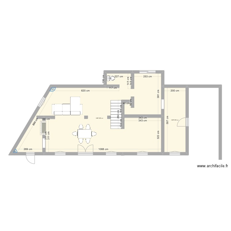 Rez de chaussée. Plan de 2 pièces et 86 m2