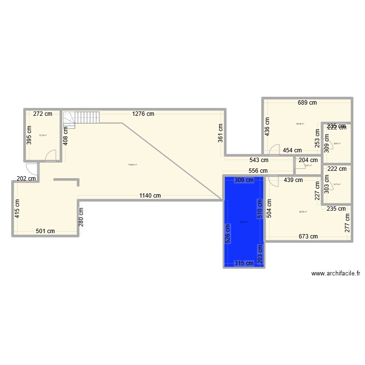 amonbra suri. Plan de 8 pièces et 221 m2