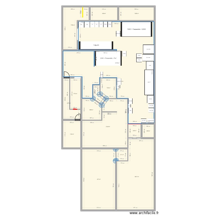 SAS Personnel et bureau Prod. Plan de 16 pièces et 387 m2