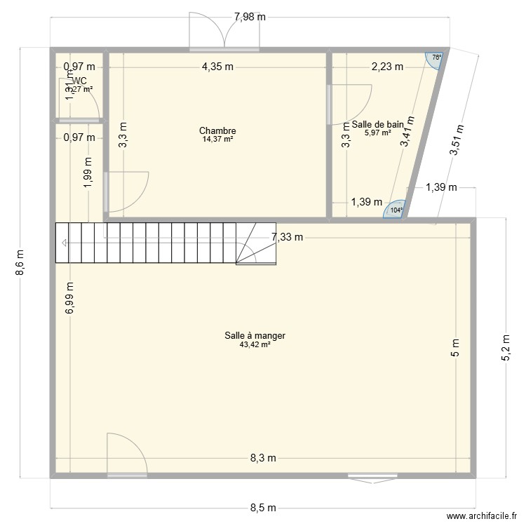 Rez de chaussée. Plan de 4 pièces et 65 m2