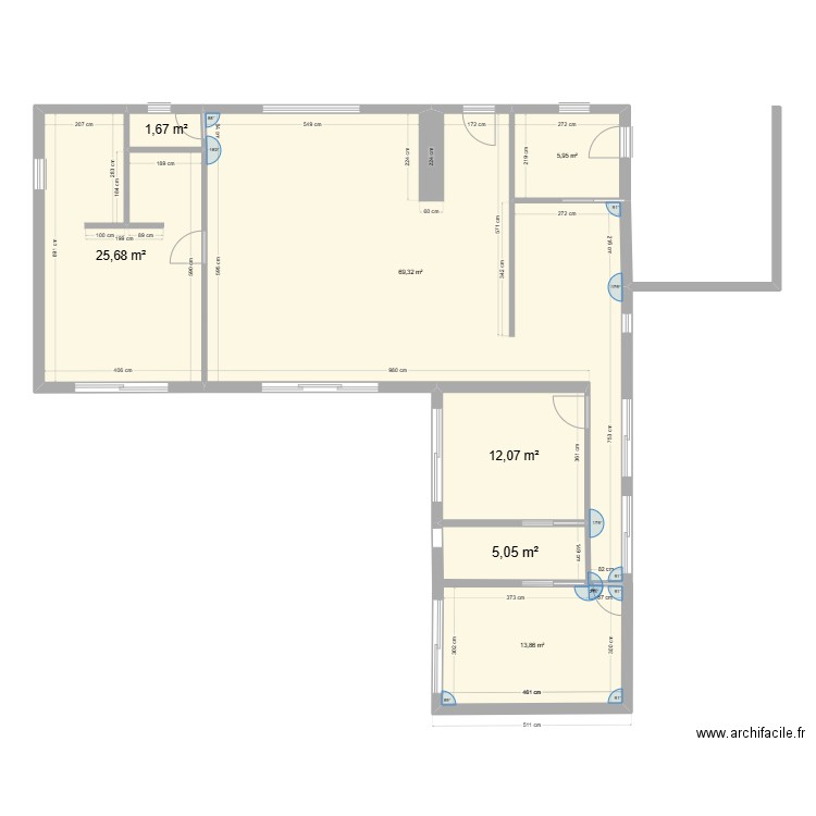 maison . Plan de 7 pièces et 134 m2