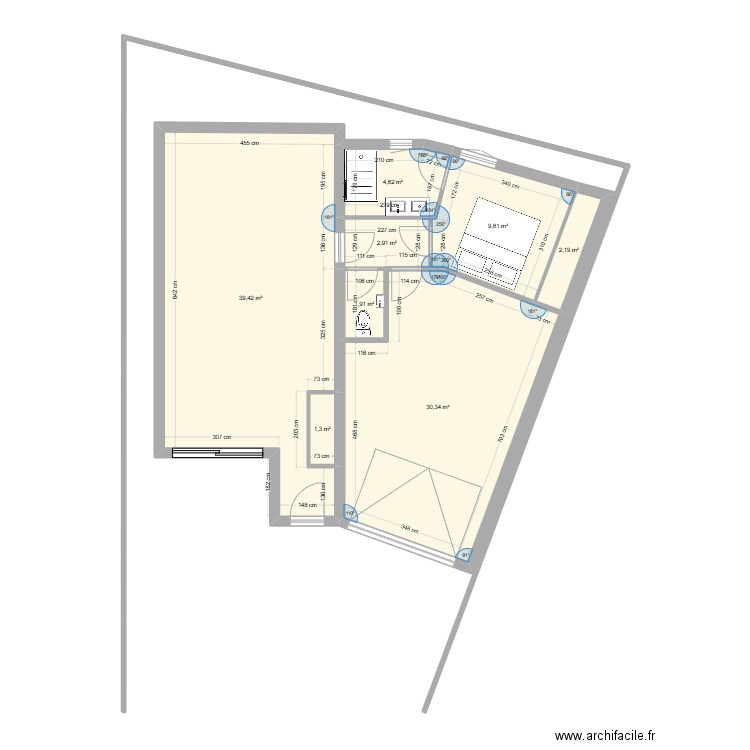 plan2. Plan de 8 pièces et 92 m2