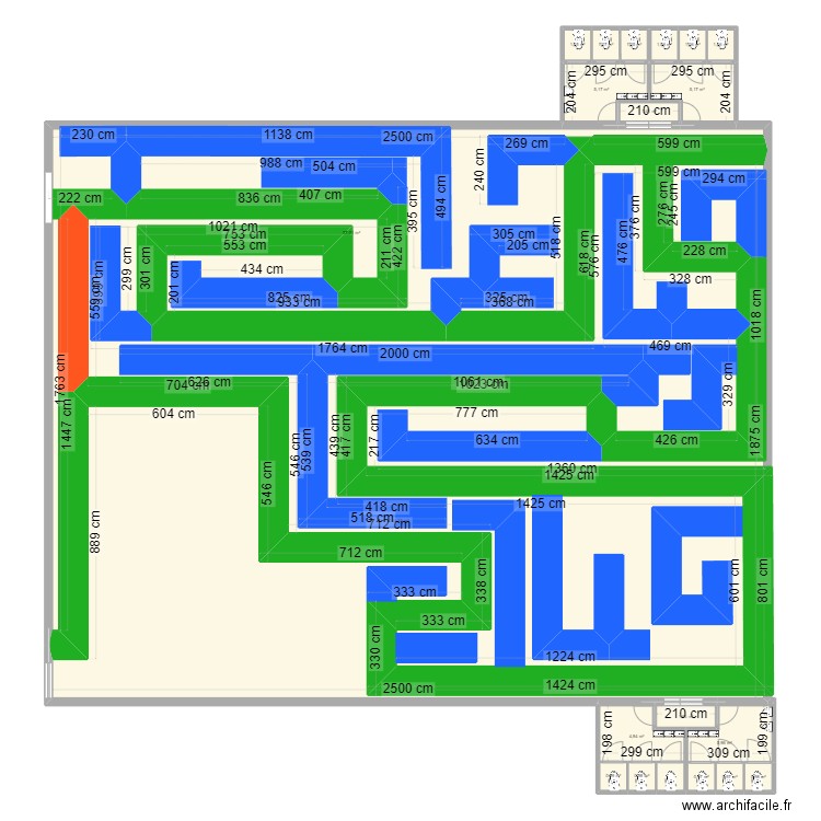 labyrinthe. Plan de 19 pièces et 267 m2