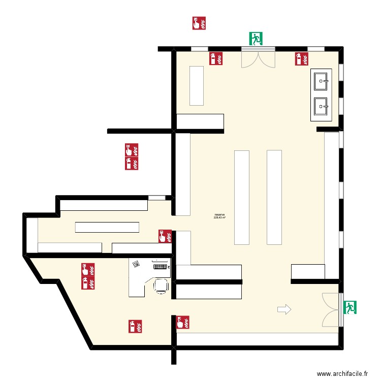 carrefour. Plan de 1 pièce et 229 m2