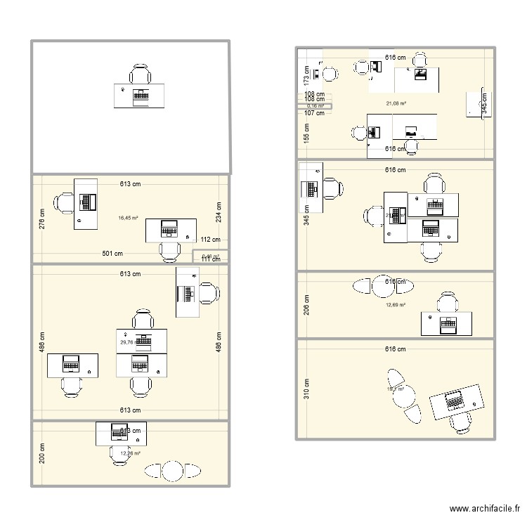 Bureaux. Plan de 9 pièces et 133 m2