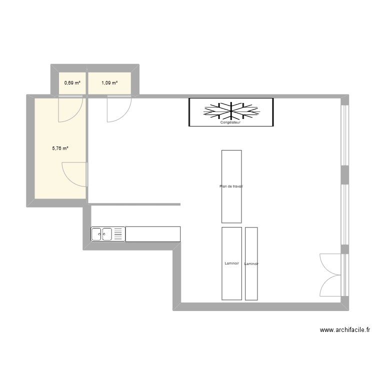 Local. Plan de 3 pièces et 8 m2