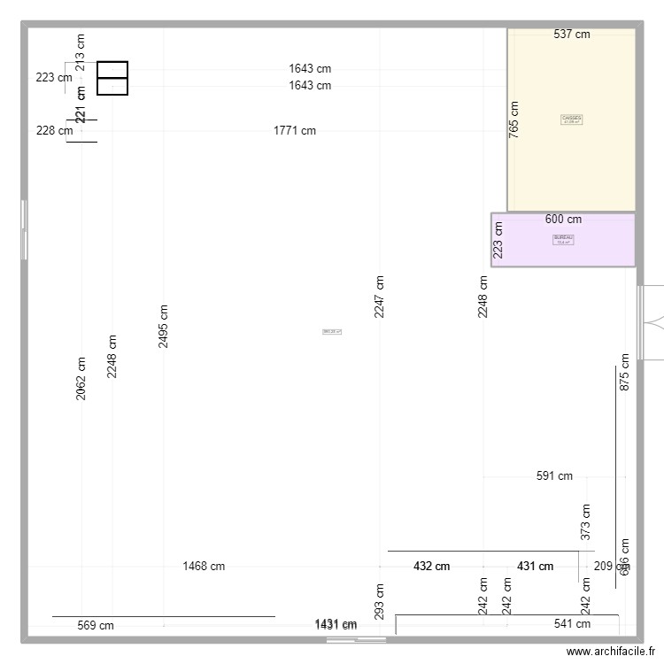 magasinav1. Plan de 3 pièces et 700 m2