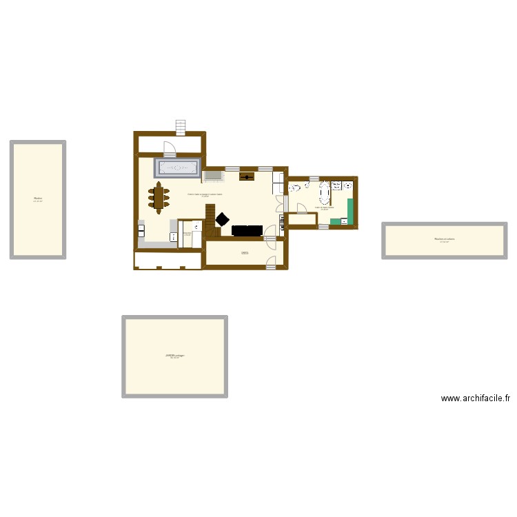 Maison originale. Plan de 7 pièces et 243 m2