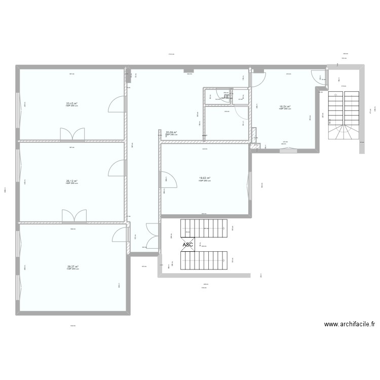 ECOLE 3EM ET SORTIES. Plan de 7 pièces et 152 m2