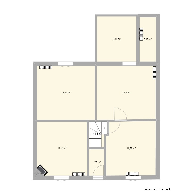 Proudhon initial. Plan de 9 pièces et 64 m2