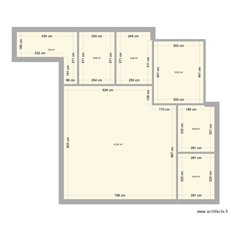 cabinet. Plan de 7 pièces et 123 m2