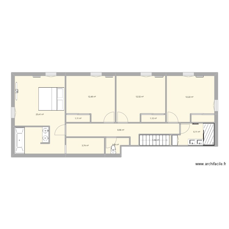 étage maison. Plan de 11 pièces et 85 m2