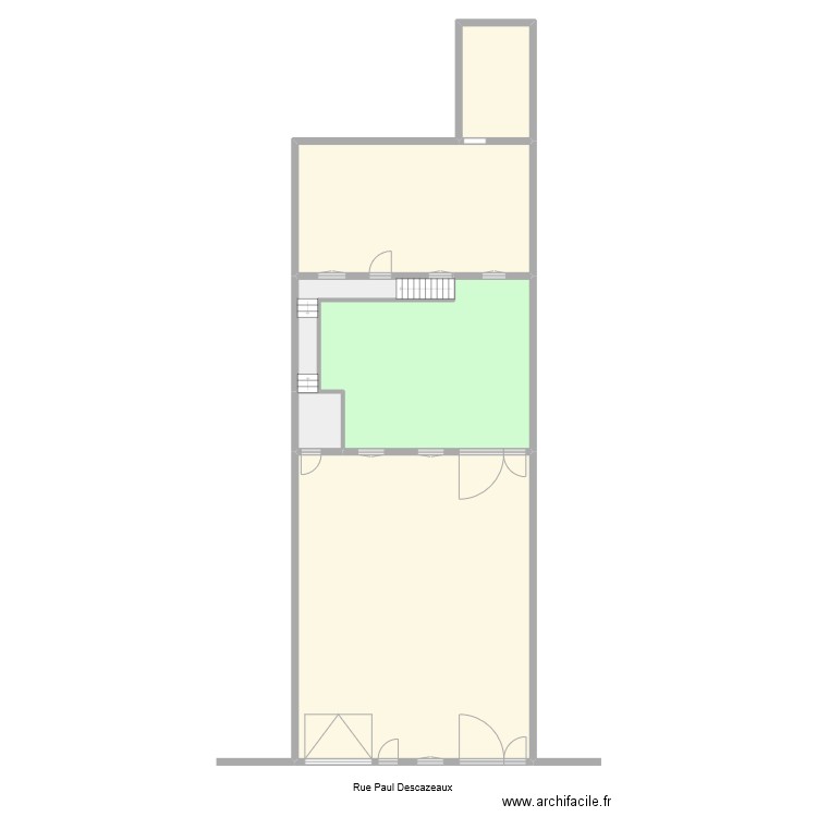 Plan de Masse. Plan de 6 pièces et 296 m2