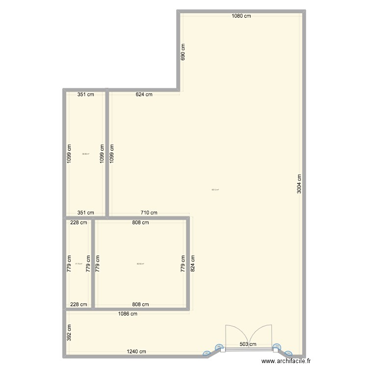 terrain2. Plan de 4 pièces et 541 m2