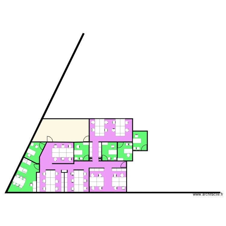 SD2.7. Plan de 8 pièces et 216 m2