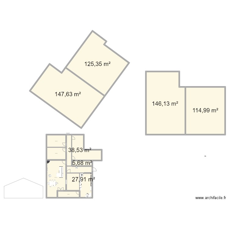 maison 7. Plan de 12 pièces et 696 m2