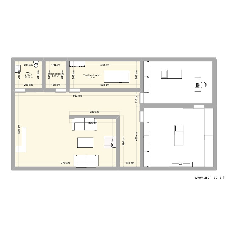 THE CLINIC ISR. Plan de 4 pièces et 71 m2