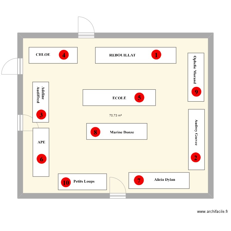 marche de noel1. Plan de 1 pièce et 71 m2