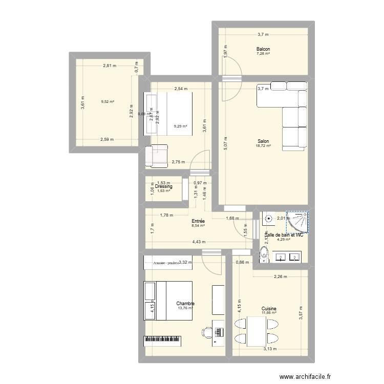 Maison. Plan de 10 pièces et 85 m2