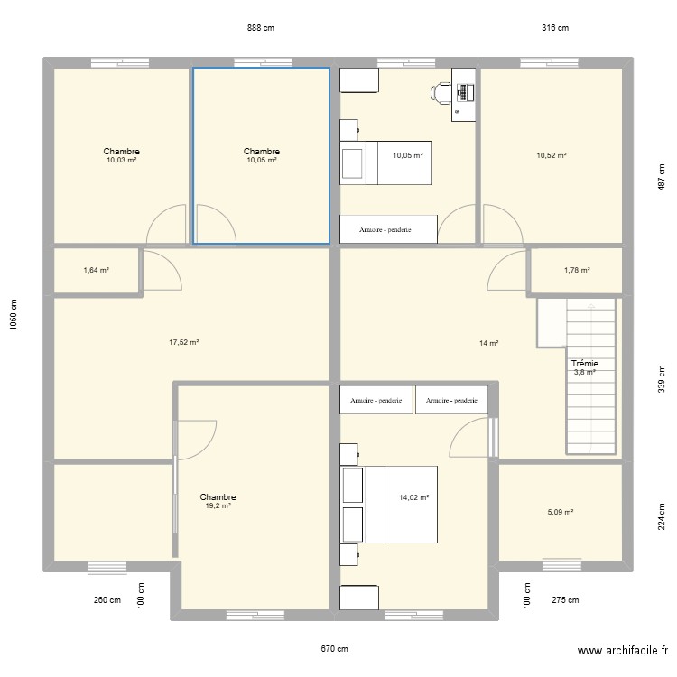 mitoyen. Plan de 18 pièces et 240 m2