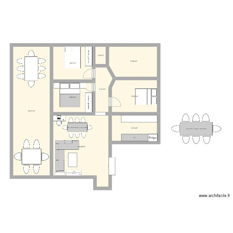 maison actuelle. Plan de 9 pièces et 116 m2