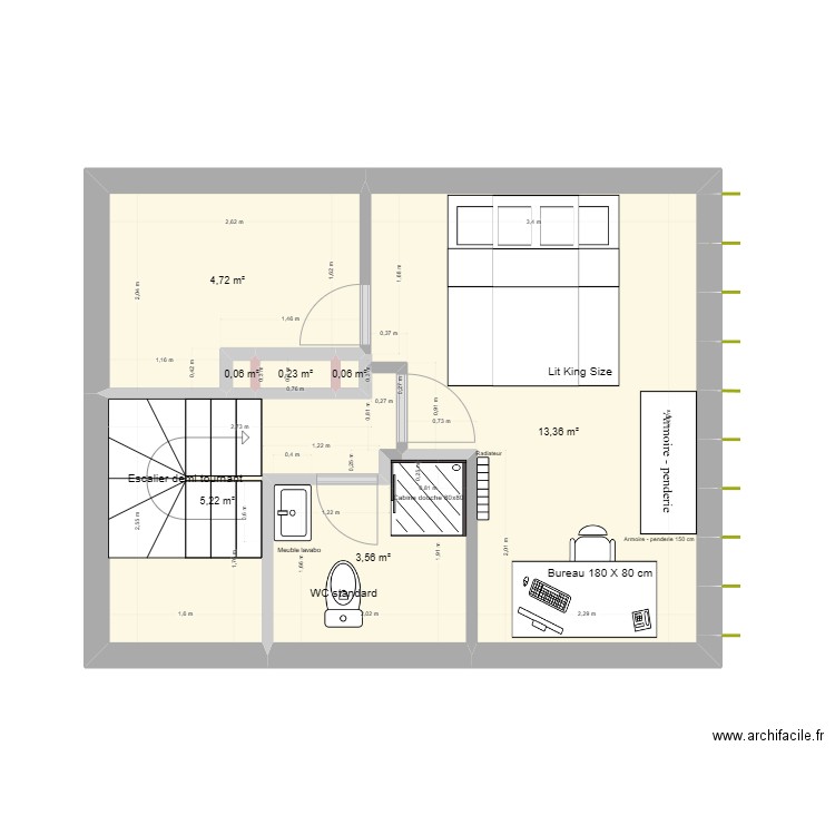 Grenier. Plan de 7 pièces et 27 m2